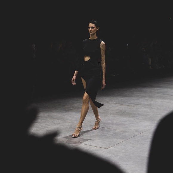 Revolve‎ Mother Of All Vesta Silk Cut Out Midi Dress in Black Sz M - Picture 6 of 6